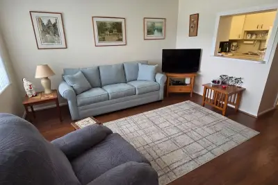 111 Lyndhurst, Deerfield Beach: photo 1 of 82