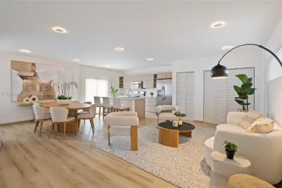 926 NW 10 St, Florida City: photo 1 of 26