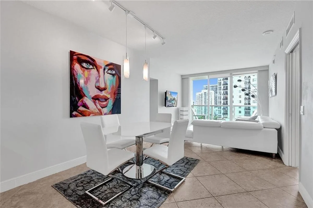 350 SE 2nd St #1720, Fort Lauderdale: photo 1 of 26