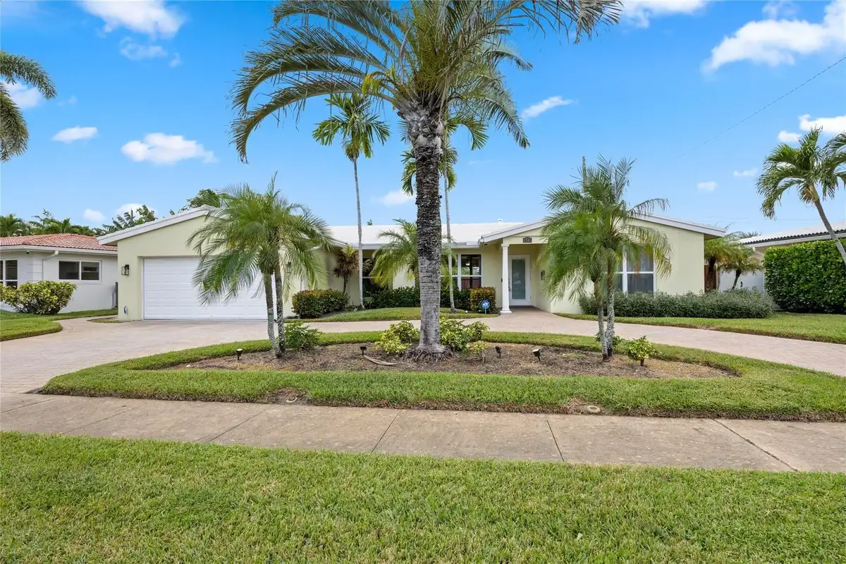 6543 NE 21st Rd, Fort Lauderdale: photo 1 of 38