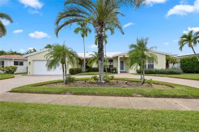 6543 NE 21st Rd, Fort Lauderdale: photo 1 of 38