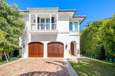 157 Peruvian Ave, Palm Beach: photo 1 of 35