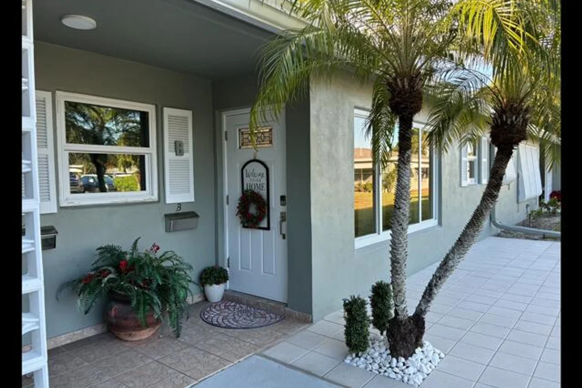 917 S Drive Ter #B, Delray Beach: photo 1 of 38