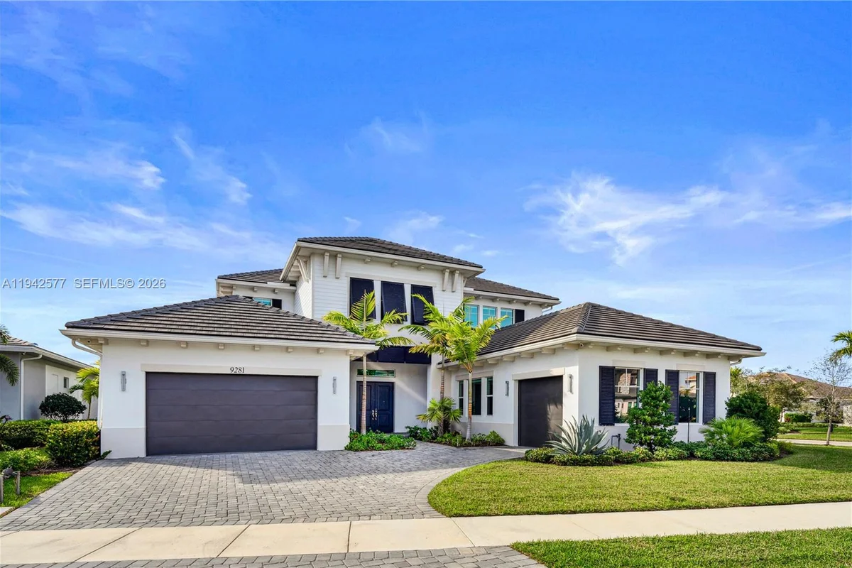9281 Coral Isles Cir, Palm Beach Gardens: photo 1 of 64