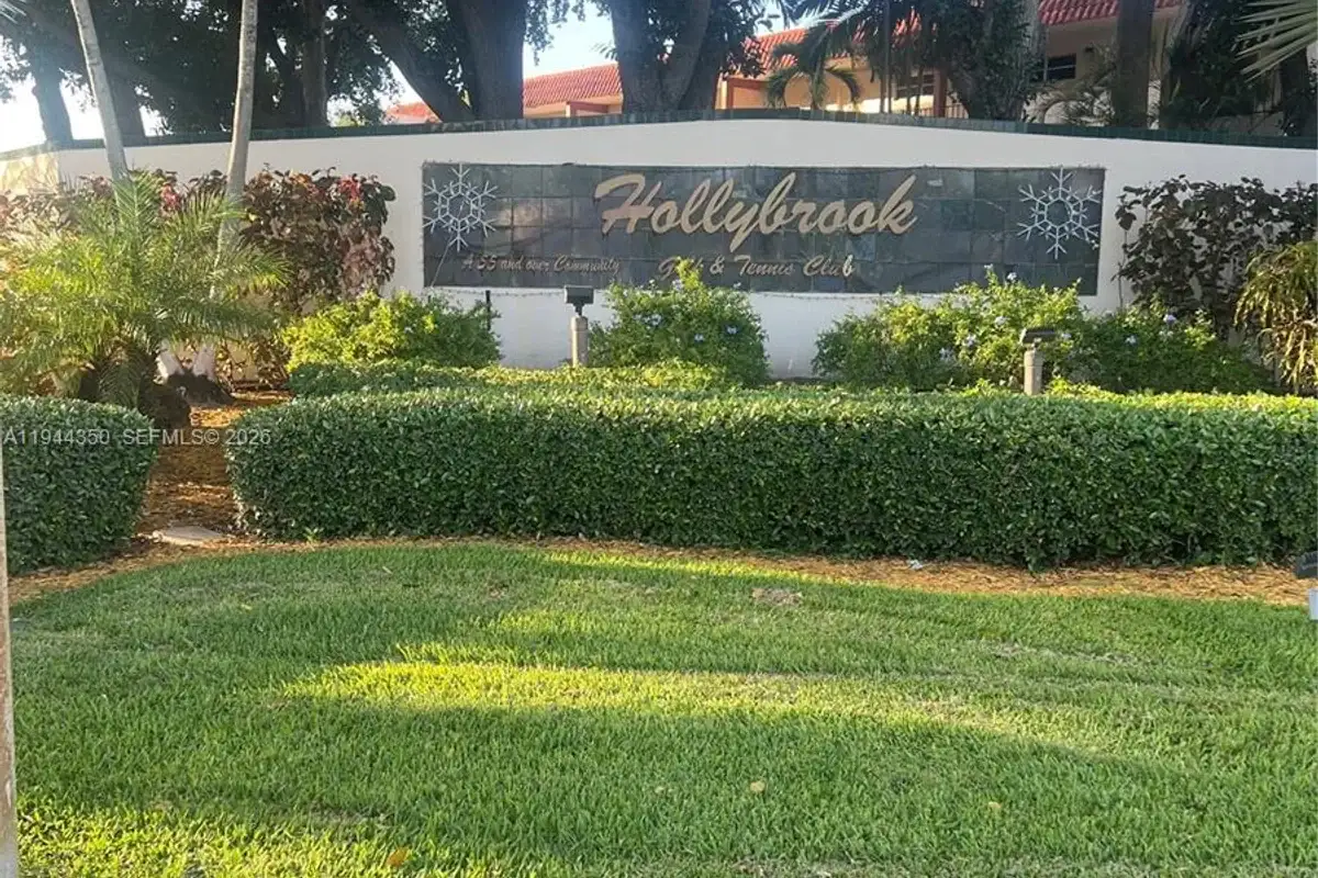 8900 Washington Blvd #402, Pembroke Pines: photo 1 of 18