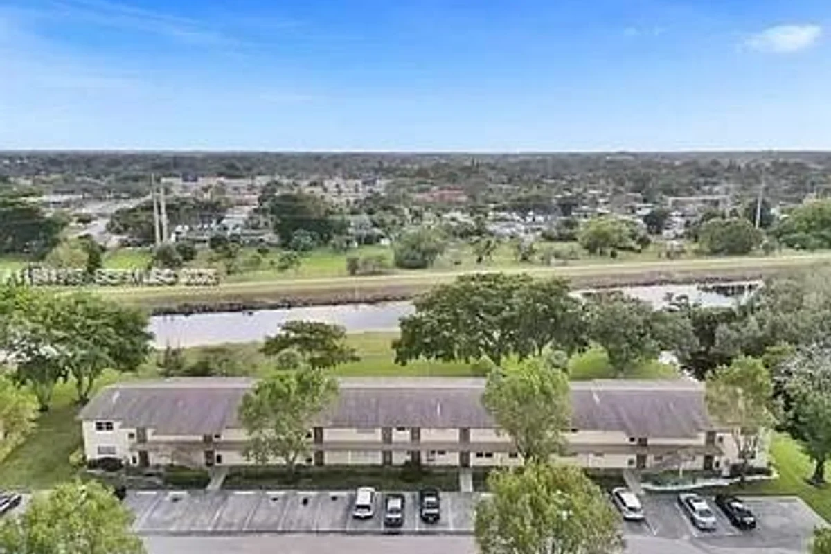 7610 NW 1st St #208, Margate: photo 1 of 11