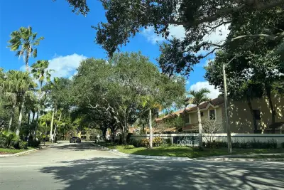 3818 Coral Tree Cir, Coconut Creek: photo 1 of 17