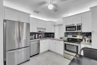 2260 Seagrape Cir, Coconut Creek: photo 1 of 21