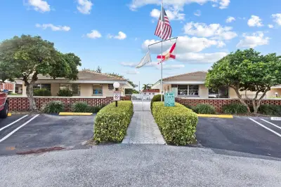 1340 NE 28th Ave #232, Pompano Beach: photo 1 of 25