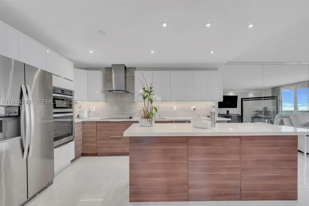 2301 Collins Ave #810, Miami Beach: photo 1 of 35