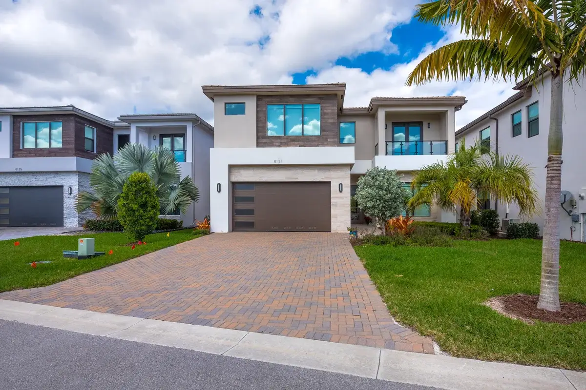 8131 Laurel Falls Dr, Boca Raton: photo 1 of 46