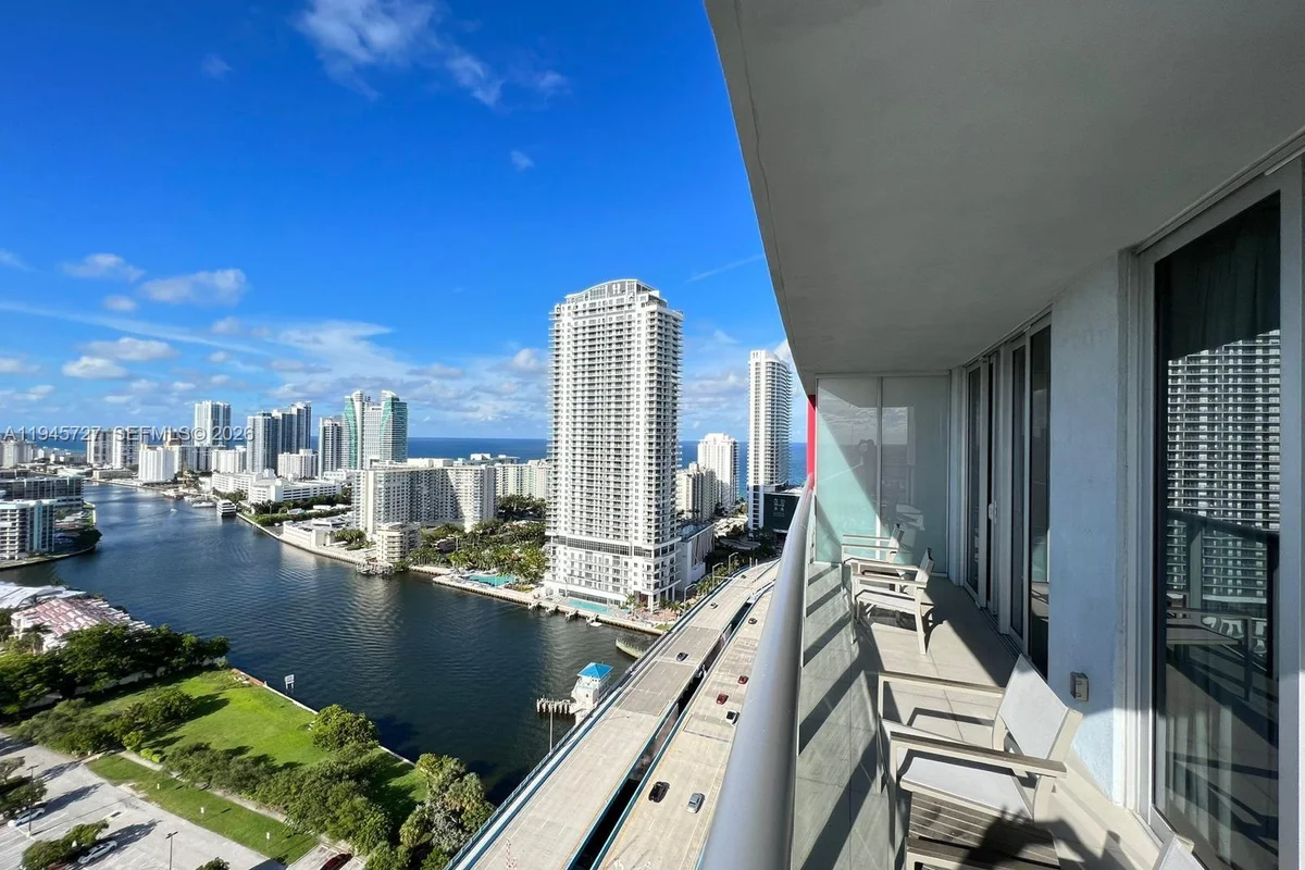 2602 E Hallandale Beach Blvd #R2810, Hallandale Beach: photo 1 of 31
