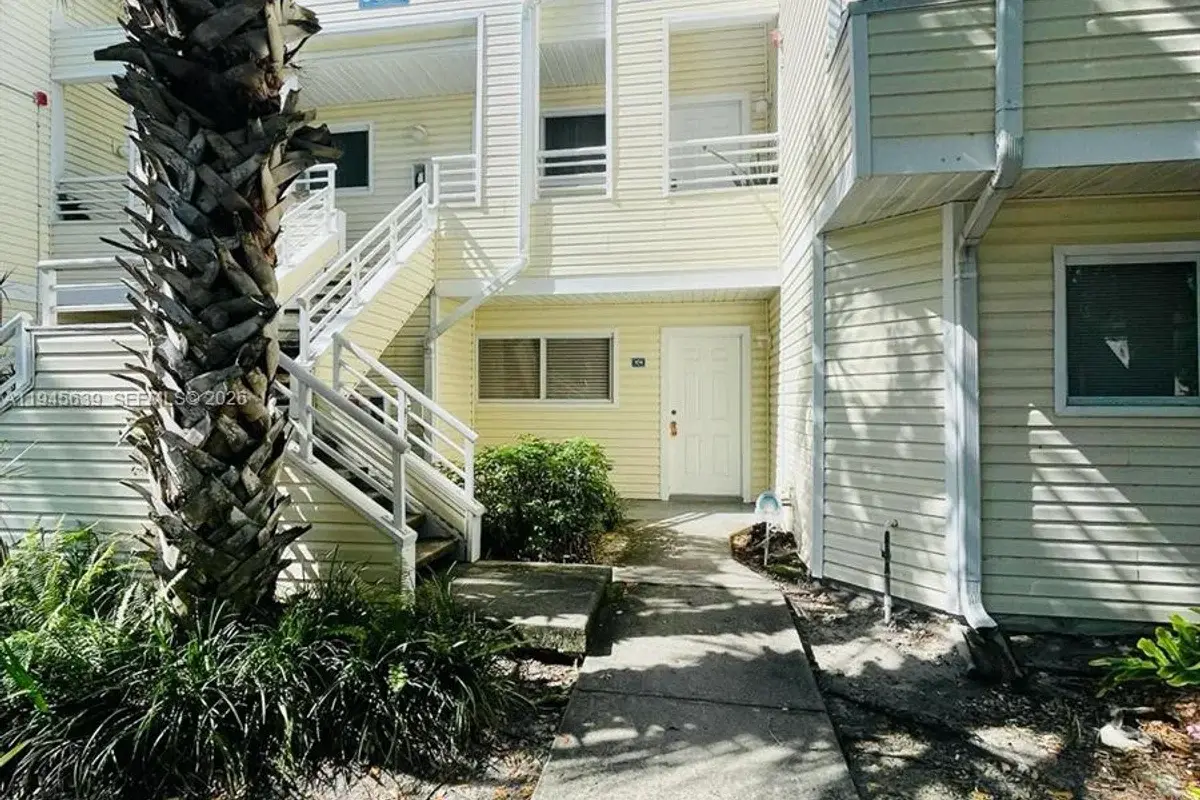 3457 NW 44th St #104, Oakland Park: photo 1 of 25