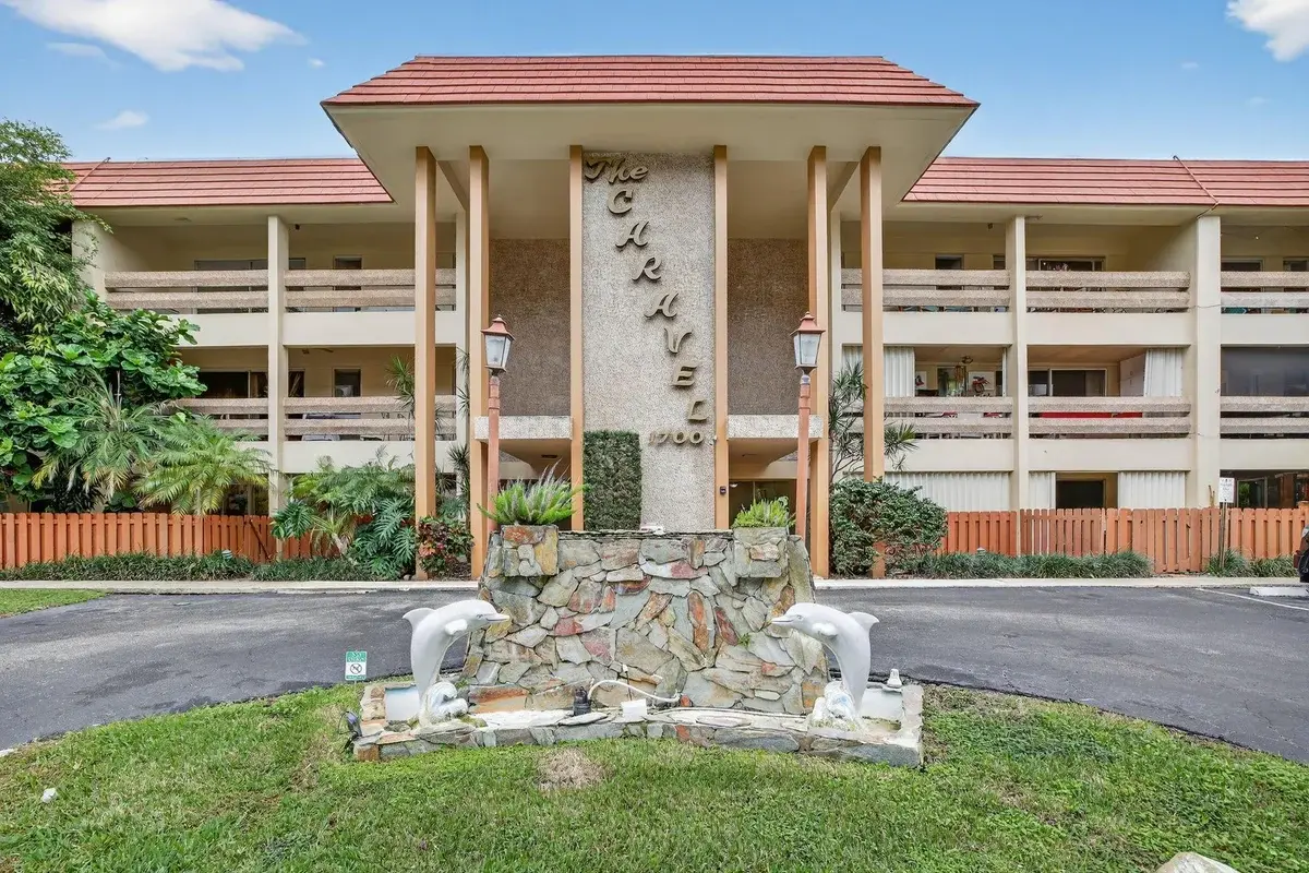 1700 SE 15th St #308, Fort Lauderdale: photo 1 of 60