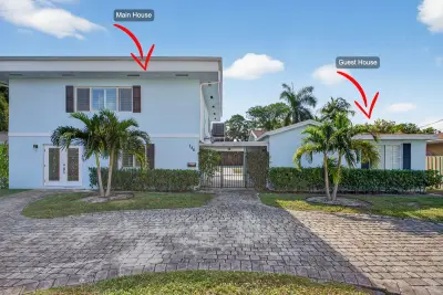 736 NE 34th Ct, Oakland Park: photo 1 of 47
