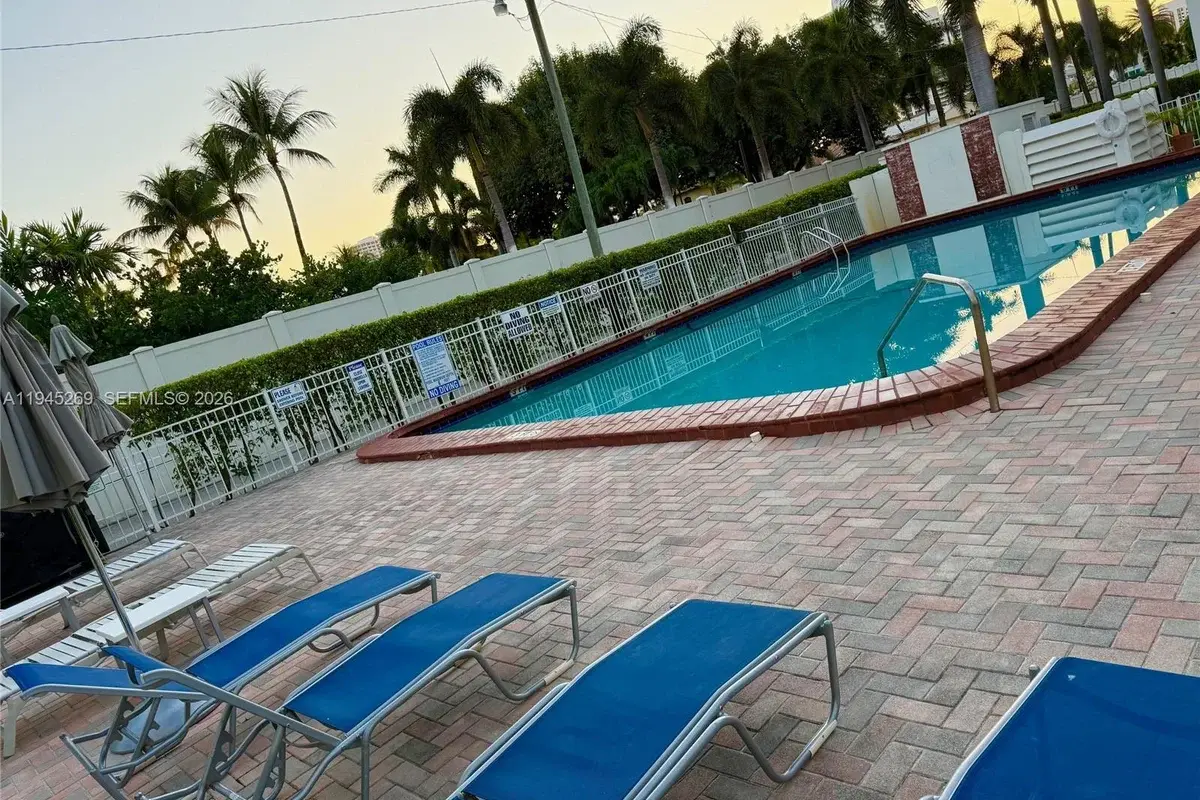 Condo in Hallandale Beach: photo 1 of 31