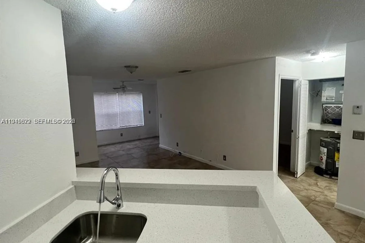 3460 N Pinewalk Dr N #315, Margate: photo 1 of 7