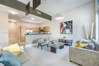 140 S Dixie Hwy #TH101, Hollywood: photo 1 of 16