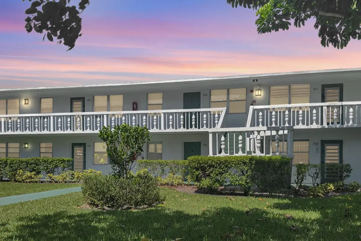 301 Farnham M, Deerfield Beach: photo 1 of 42