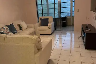 2850 Somerset Dr #309L, Lauderdale Lakes: photo 1 of 17
