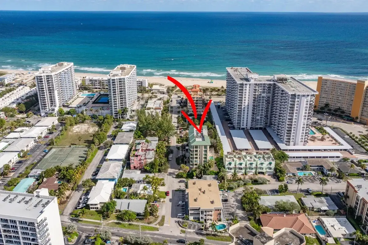 3210 NE 5th St #202, Pompano Beach: photo 1 of 41
