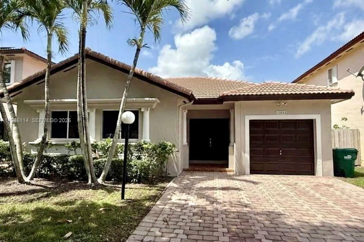 22844 SW 114th Ave, Miami: photo 1 of 40