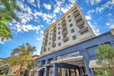 4220 Laguna St #505, Coral Gables: photo 1 of 1