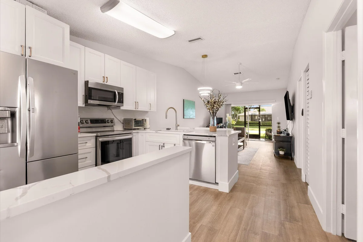 18861 Argosy Dr, Boca Raton: photo 1 of 31