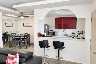 16900 NE 14th Ave #209, Miami: photo 1 of 13