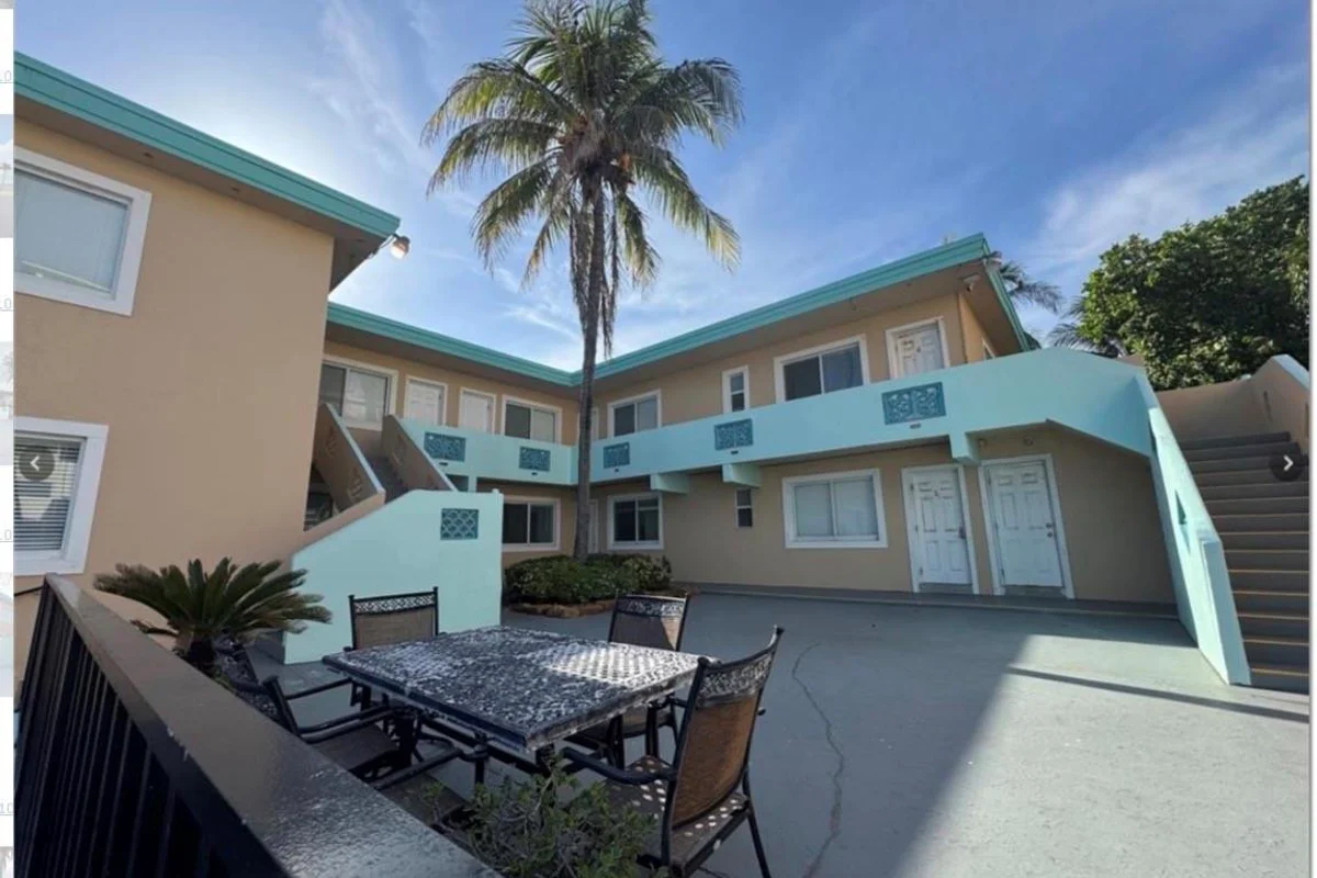 323 Monroe St #2, Hollywood: photo 1 of 8
