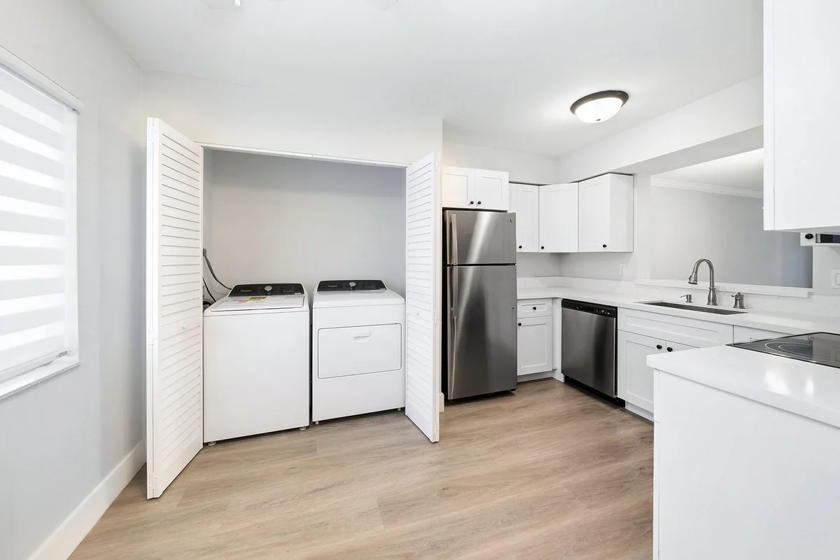 2214 S Cypress Bend Dr #106, Pompano Beach: photo 1 of 34