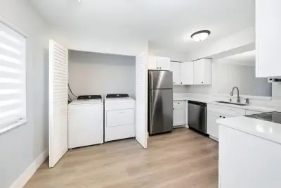 2214 S Cypress Bend Dr #106, Pompano Beach: photo 1 of 34