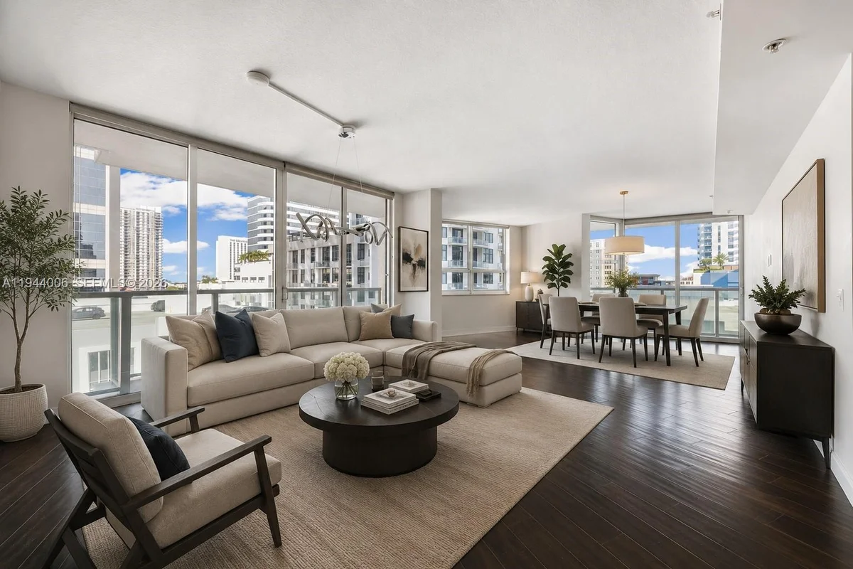 350 SE 2nd St #870, Fort Lauderdale: photo 1 of 24