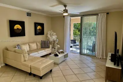 6434 Emerald Dunes Dr #304, West Palm Beach: photo 1 of 13