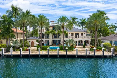 2430 Del Lago Dr, Fort Lauderdale: photo 1 of 93