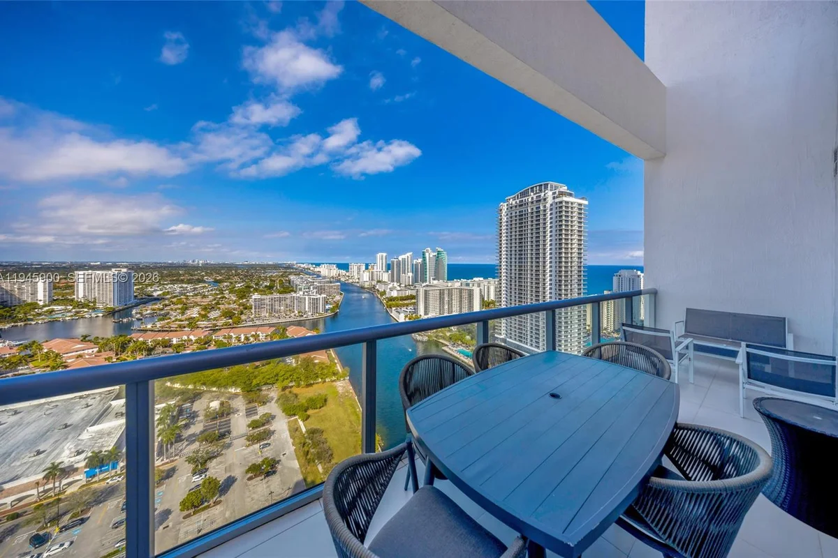 2600 E Hallandale Beach Blvd #T3304, Hallandale Beach: photo 1 of 22