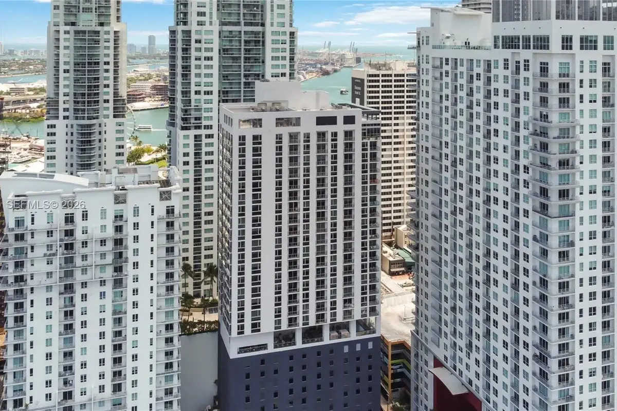 227 NE 2nd St #2506, Miami: photo 1 of 48