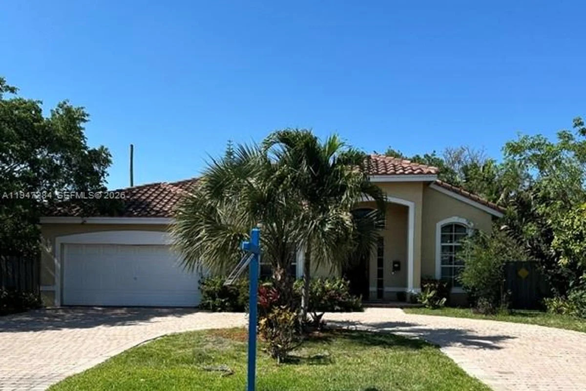 2501 NE 22nd St, Pompano Beach: photo 1 of 7