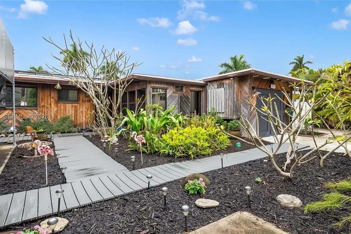 2455 Flamingo Ln, Fort Lauderdale: photo 1 of 43