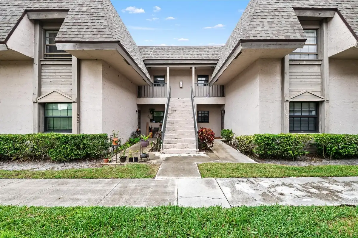 3574 NW 95th Ter #8q, Sunrise: photo 1 of 25