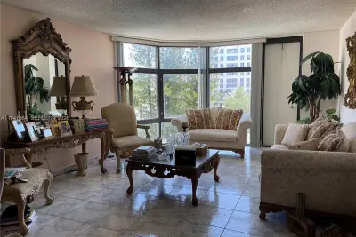 20100 W Country Club Dr #507, Aventura: photo 1 of 28