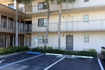 9300 SW 8th St #107, Boca Raton: photo 1 of 24