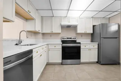 1100 NW 87th Ave #506, Coral Springs: photo 1 of 15