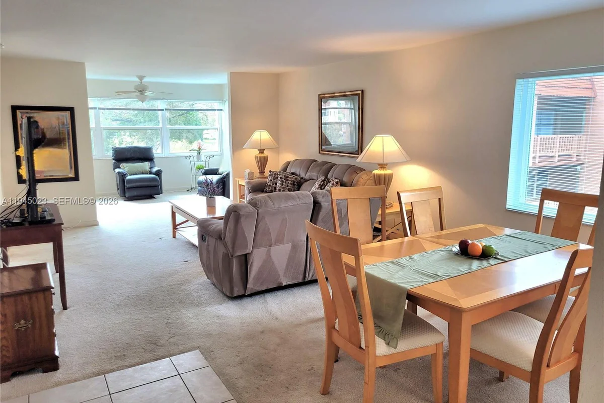 9861 Sunrise Lakes Blvd #310, Sunrise: photo 1 of 33