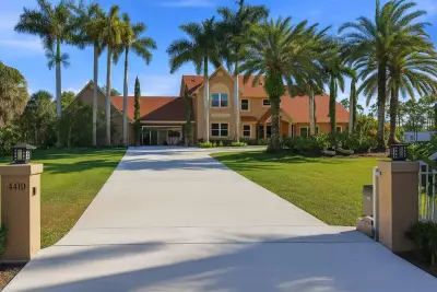14410 64th Way N, Palm Beach Gardens: photo 1 of 51