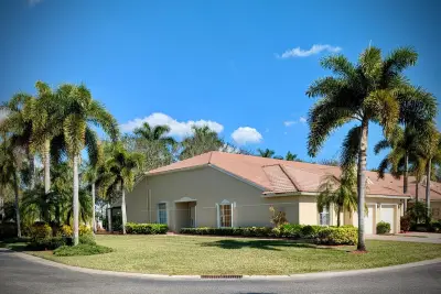 9391 Bridgeport Dr, West Palm Beach: photo 1 of 46