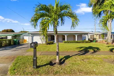 3521 NW 18th Pl, Lauderhill: photo 1 of 52