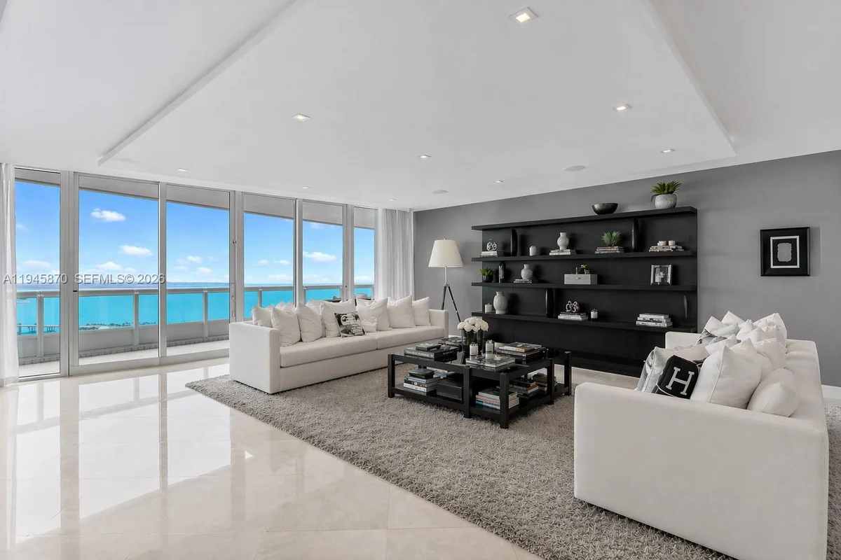 1643 Brickell Ave #3904, Miami: photo 1 of 26