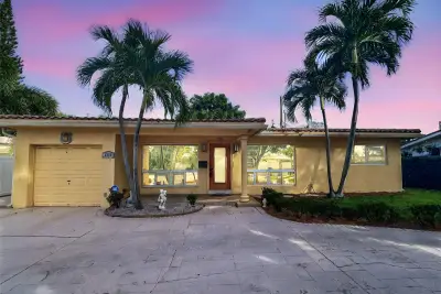2936 NW 9th Ter, Wilton Manors: photo 1 of 70
