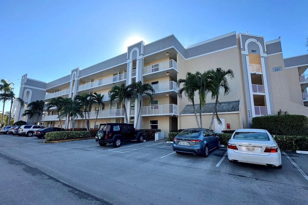 10382 NW 24th Pl #107, Sunrise: photo 1 of 18